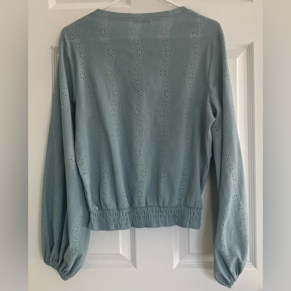 Suzy Shier blue blouse - small - Picture 2 of 4